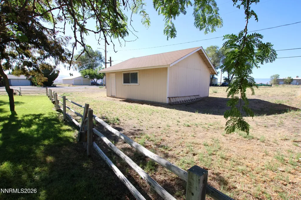 452 California Yerington NV 89447