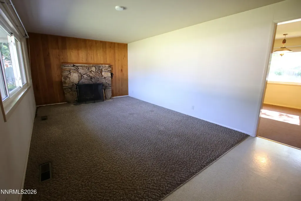 452 California Yerington NV 89447