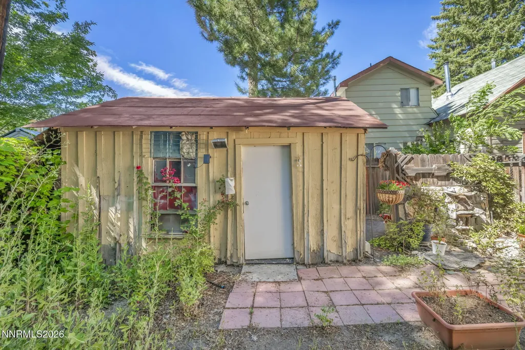 608 Nevada Carson City NV 89703