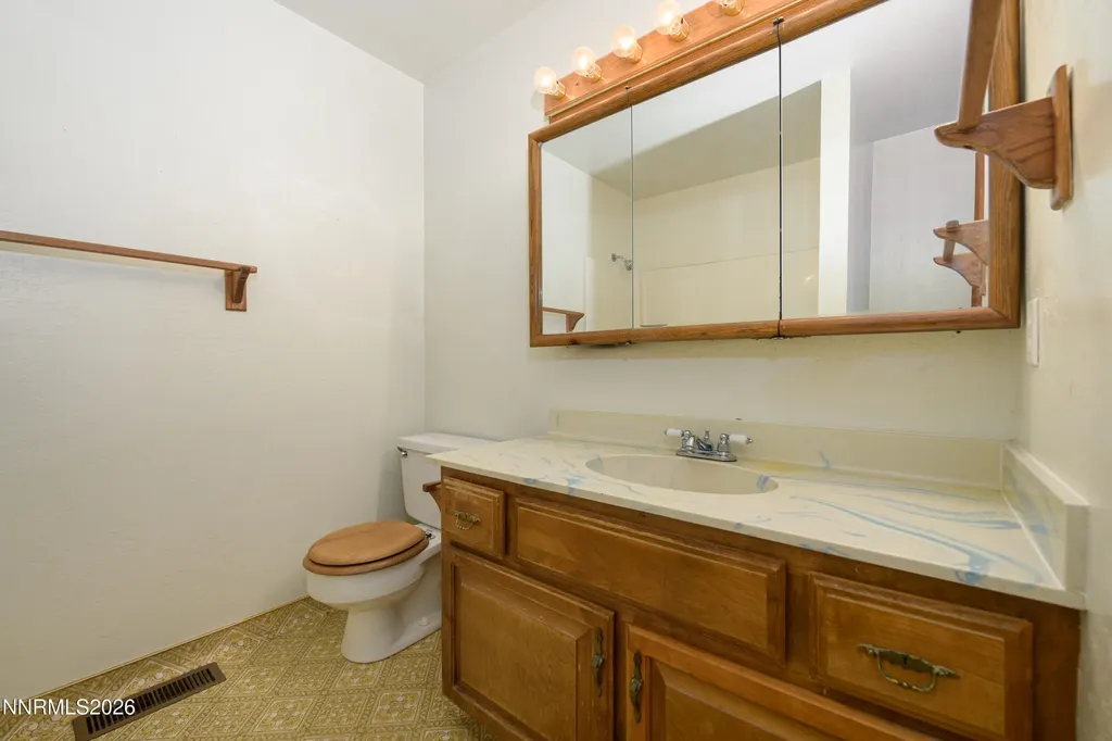 236 West Yerington NV 89447