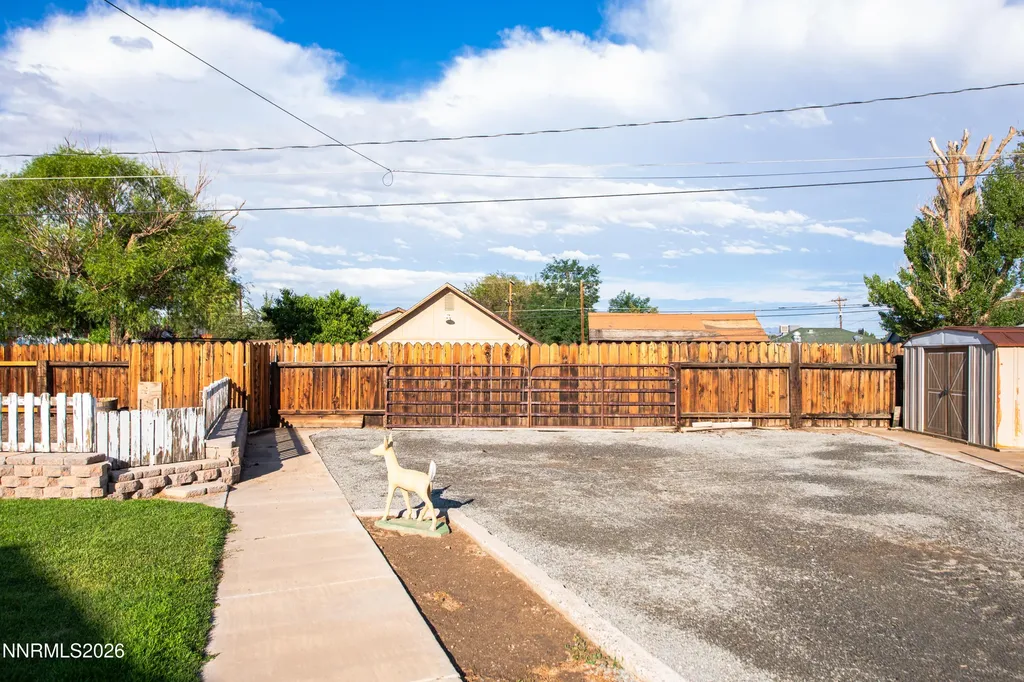 236 West Yerington NV 89447
