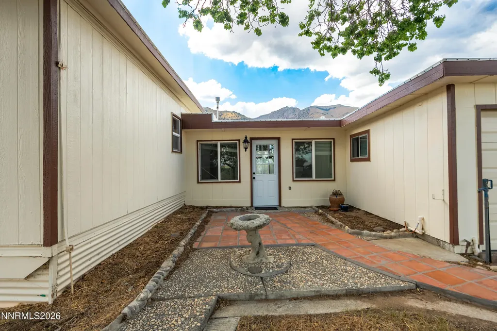 10 Wild Peach Wellington NV 89444