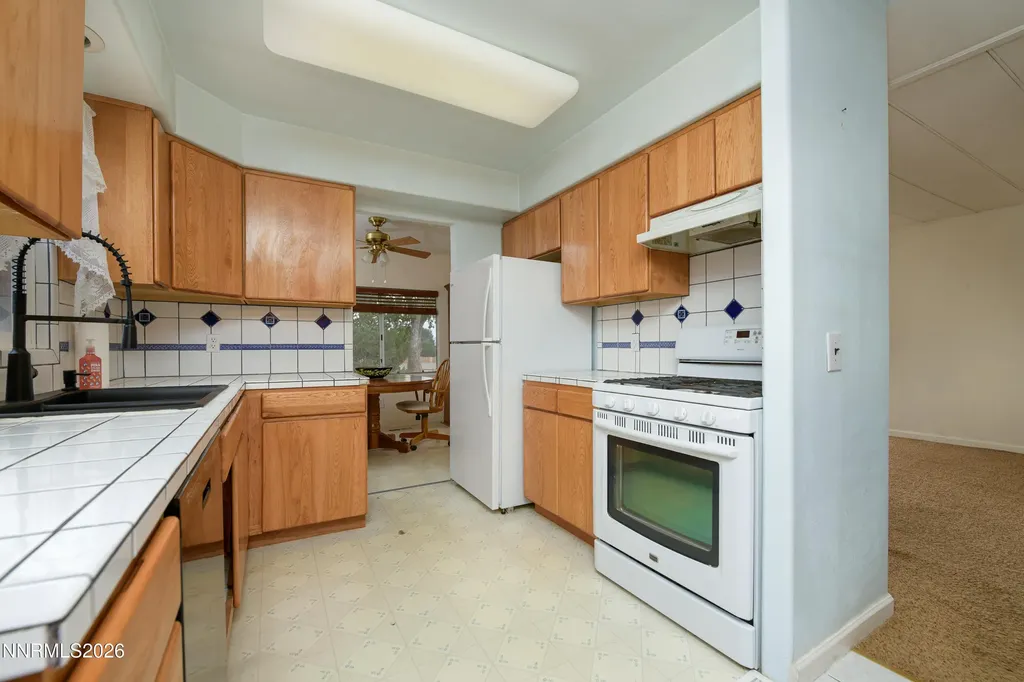 10 Wild Peach Wellington NV 89444