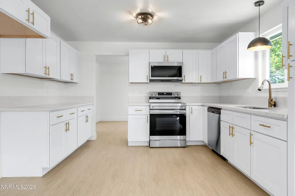 895 Camino Real Sparks NV 89434