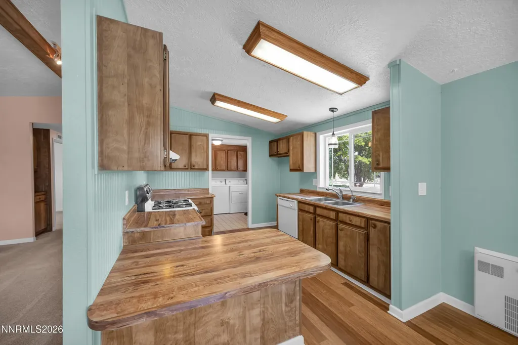 2699 U.s. N Highway 395 Minden NV 89423