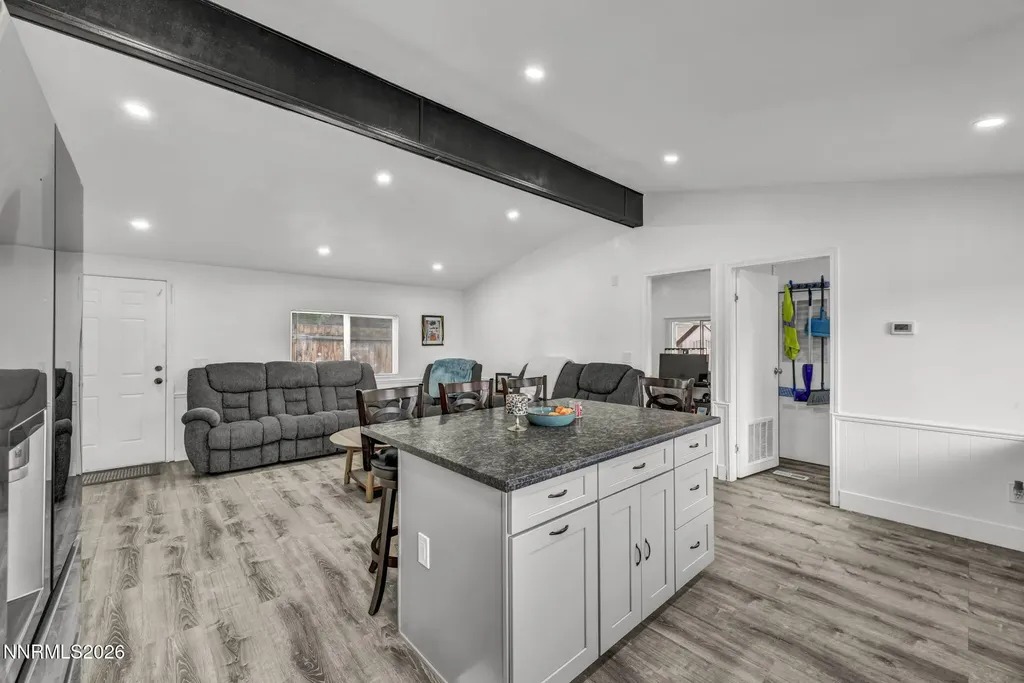 587 Jenni Moundhouse NV 89706