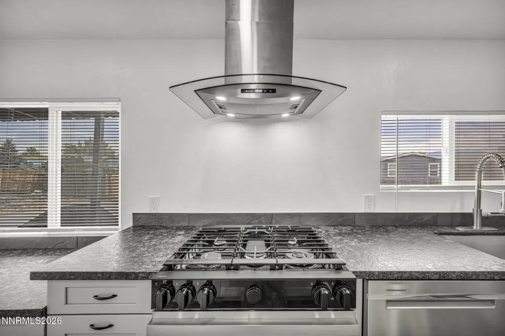 587 Jenni Moundhouse NV 89706