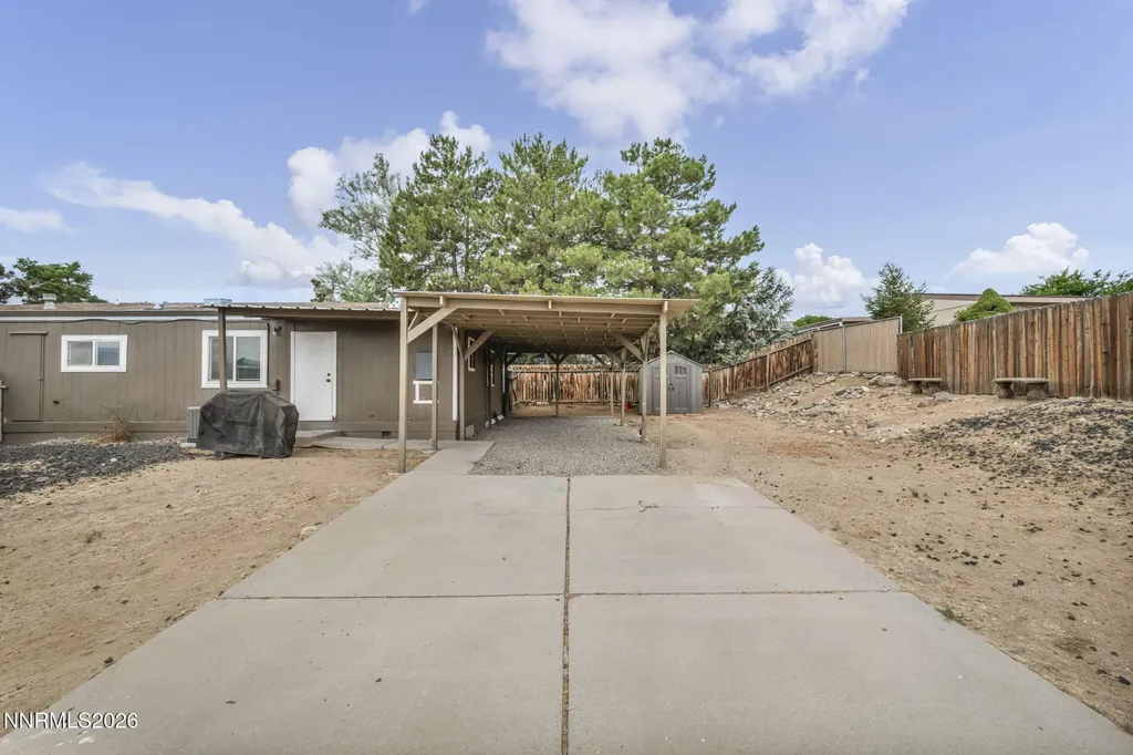 587 Jenni Moundhouse NV 89706