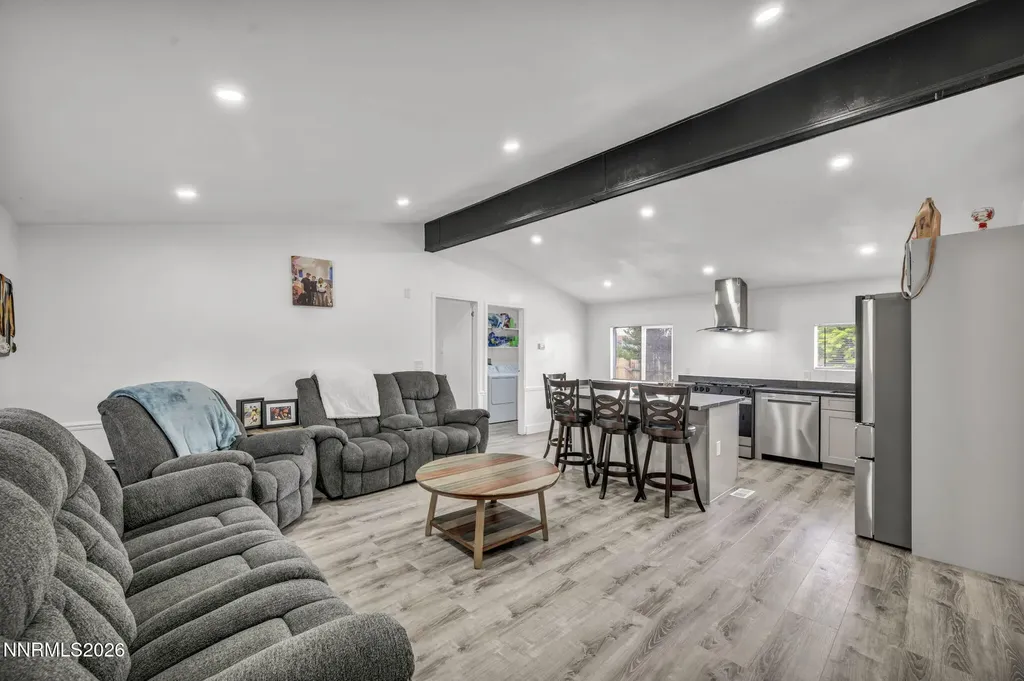 587 Jenni Moundhouse NV 89706
