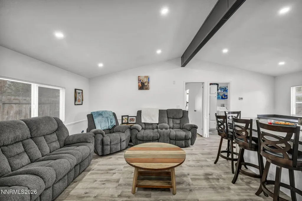 587 Jenni Moundhouse NV 89706