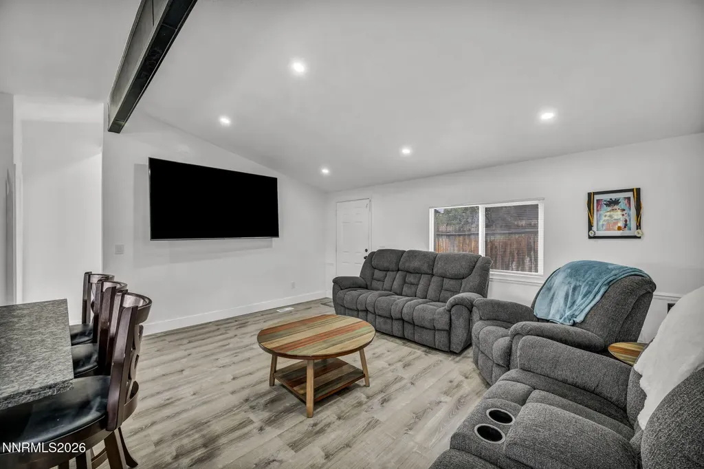 587 Jenni Moundhouse NV 89706
