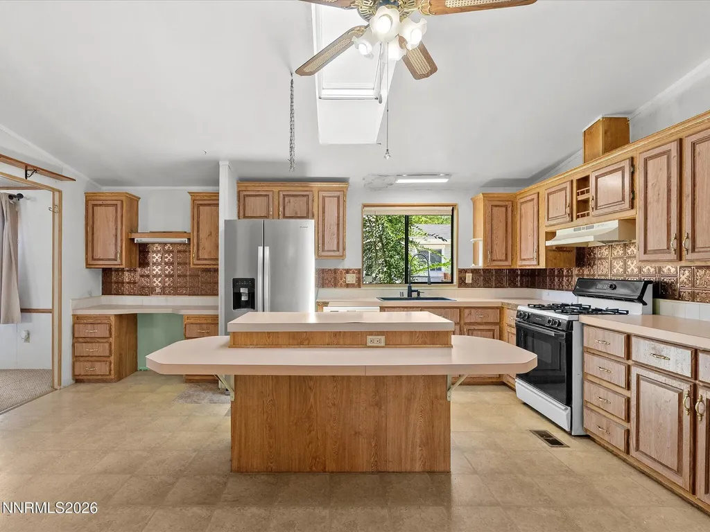 1144 Fleetwood Carson City NV 89701