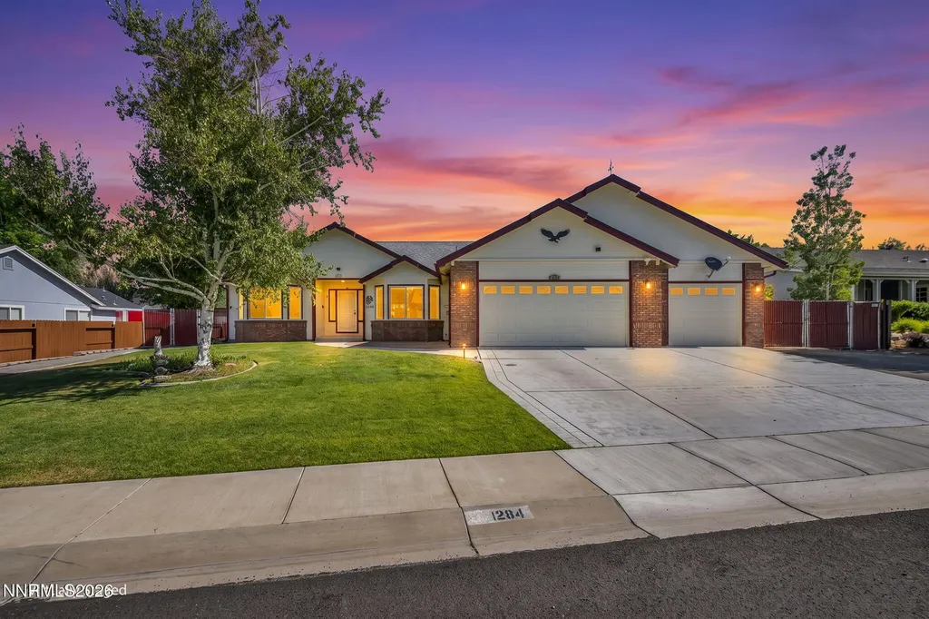 1284 Topaz Gardnerville NV 89460