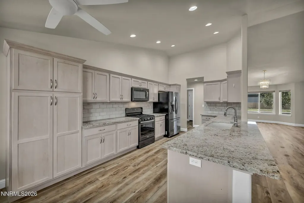 1284 Topaz Gardnerville NV 89460