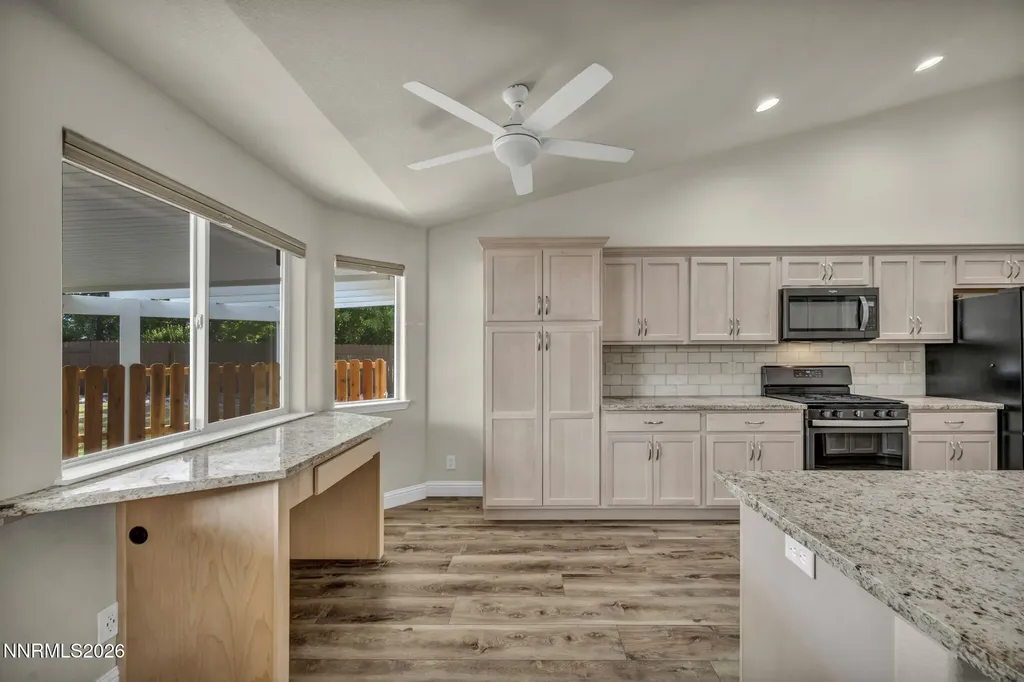 1284 Topaz Gardnerville NV 89460