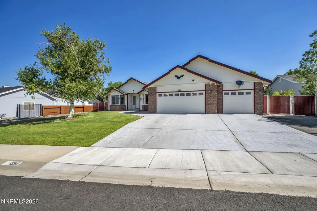 1284 Topaz Gardnerville NV 89460