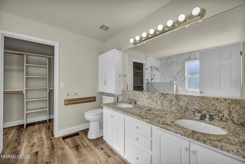 1284 Topaz Gardnerville NV 89460