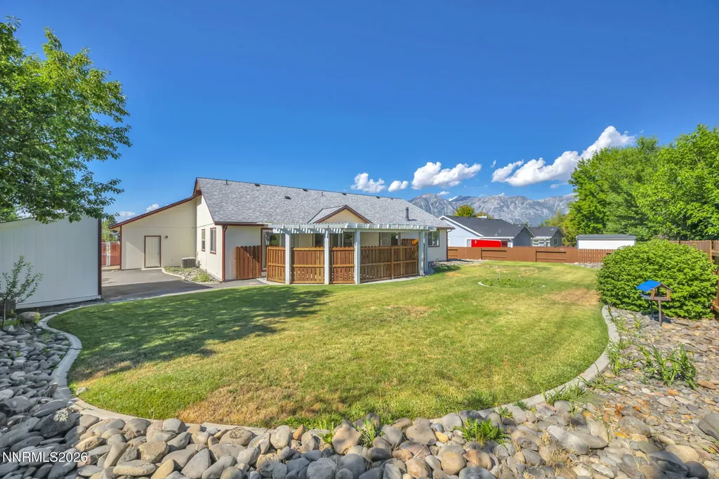 1284 Topaz Gardnerville NV 89460