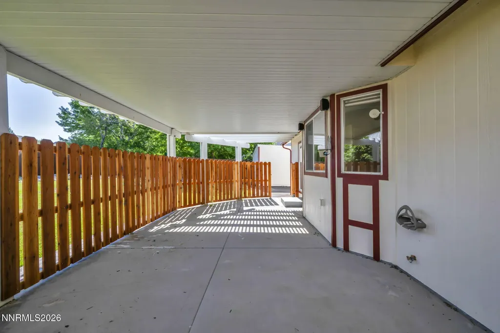 1284 Topaz Gardnerville NV 89460