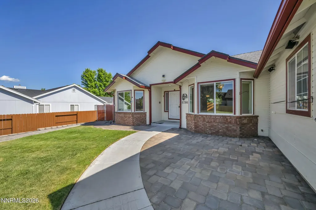 1284 Topaz Gardnerville NV 89460