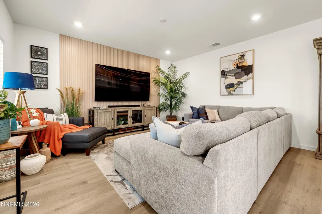 110 Explorer Reno NV 89506