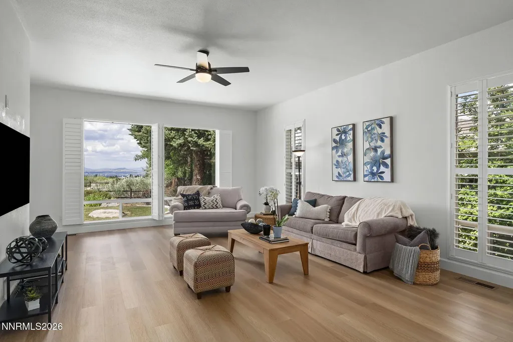 2711 Sun Chaser Reno NV 89511