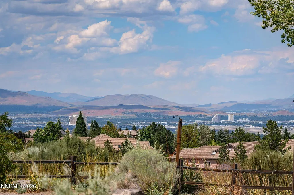 2711 Sun Chaser Reno NV 89511