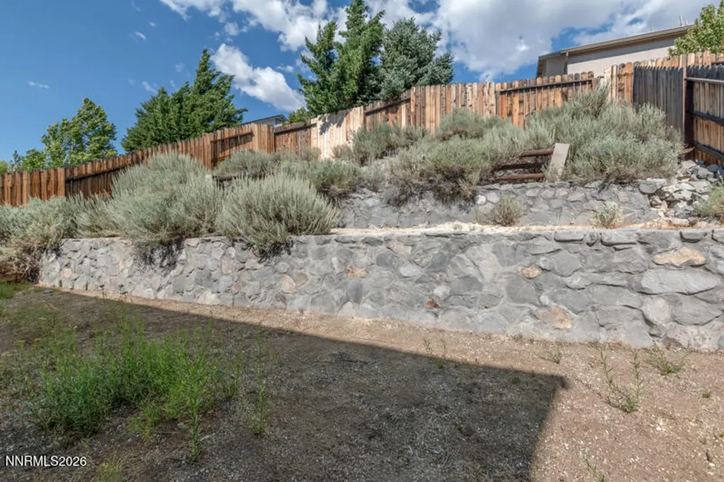 1052 Crown View Reno NV 89523