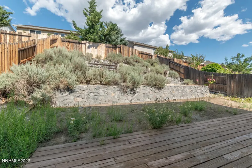 1052 Crown View Reno NV 89523