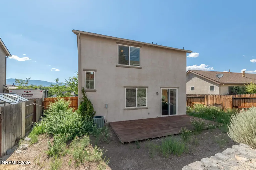 1052 Crown View Reno NV 89523