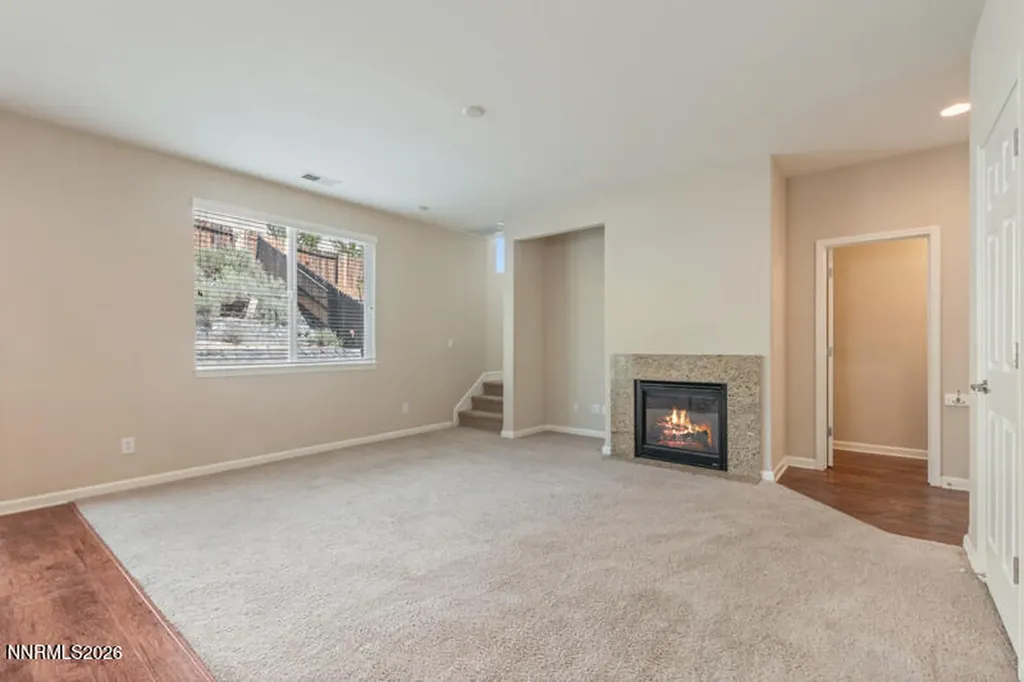 1052 Crown View Reno NV 89523