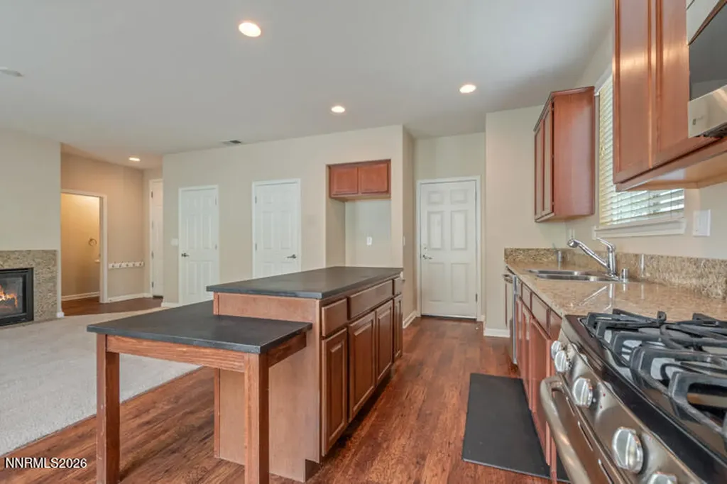 1052 Crown View Reno NV 89523