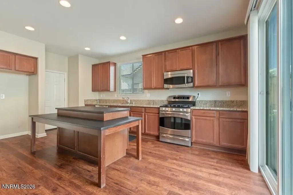 1052 Crown View Reno NV 89523