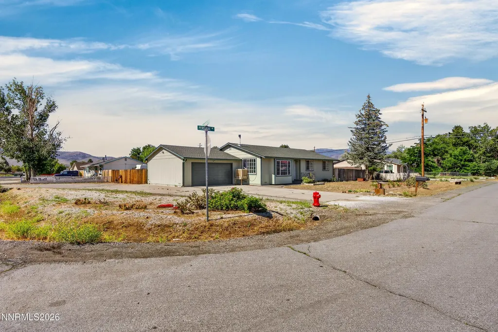 3950 Peregrine Reno NV 89508