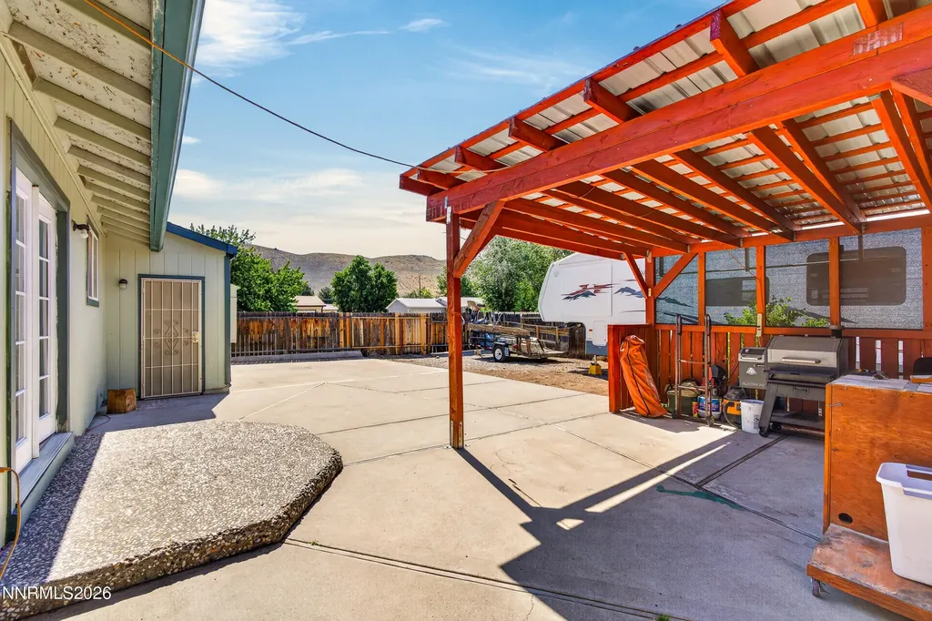 3950 Peregrine Reno NV 89508