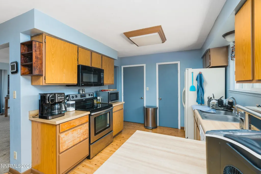 3950 Peregrine Reno NV 89508
