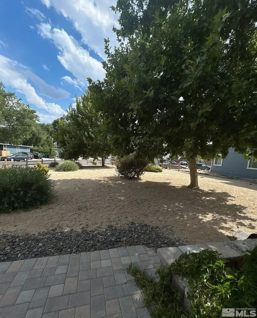 695 Denslowe Reno NV 89502