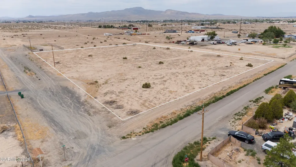 1635 Lake Silver Springs NV 89429