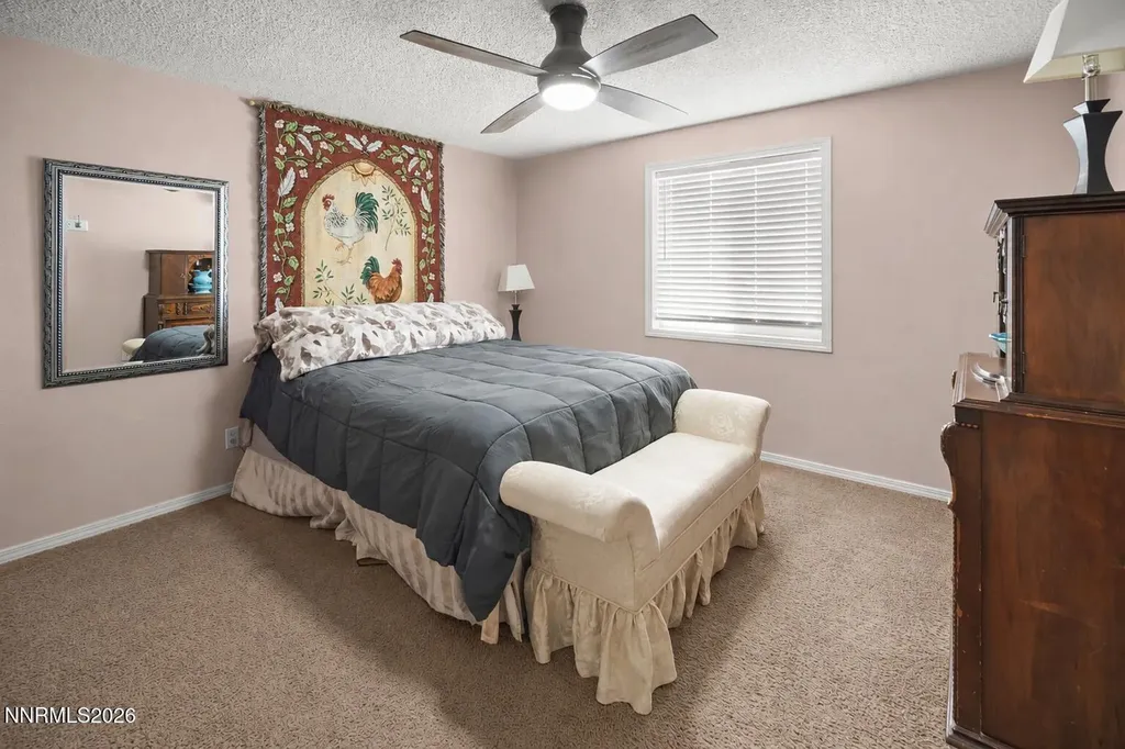 5020 White Oak Silver Springs NV 89429