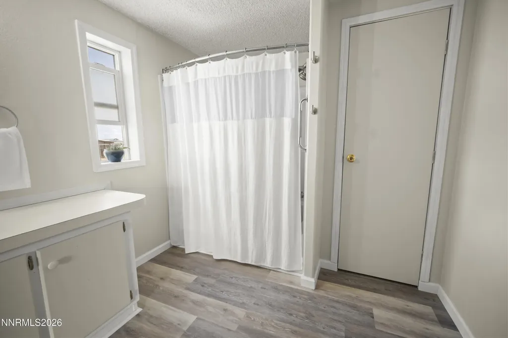 5020 White Oak Silver Springs NV 89429