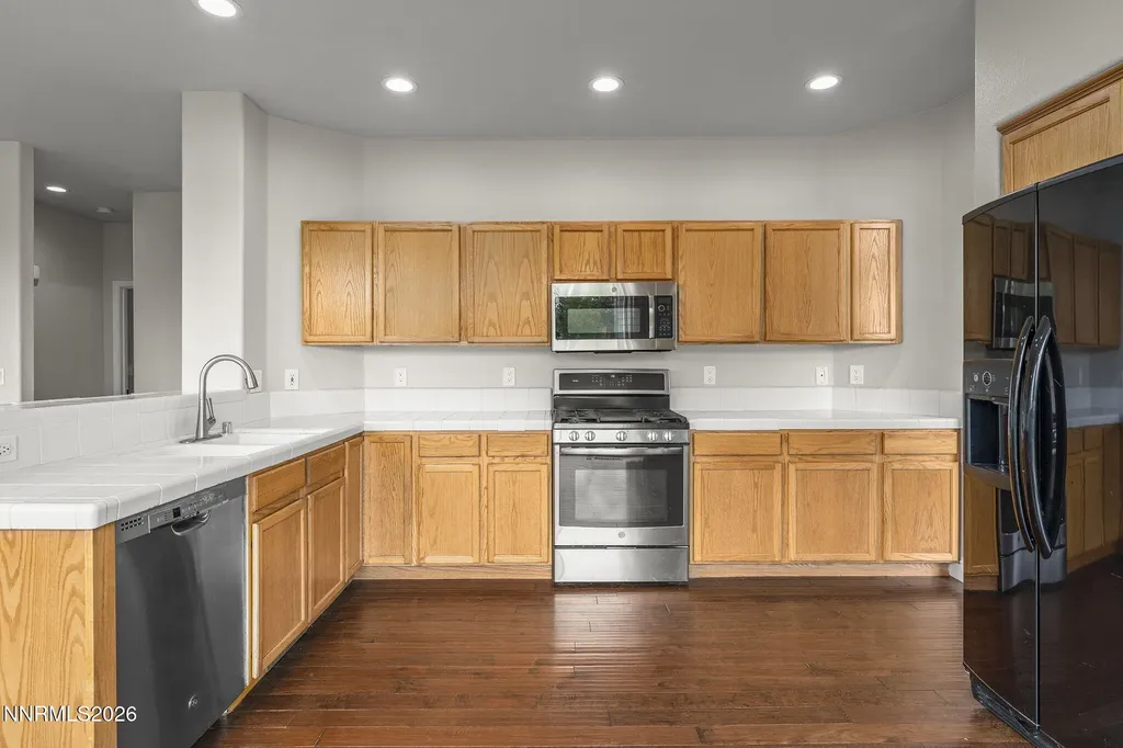 2811 Hawks View Sparks NV 89436