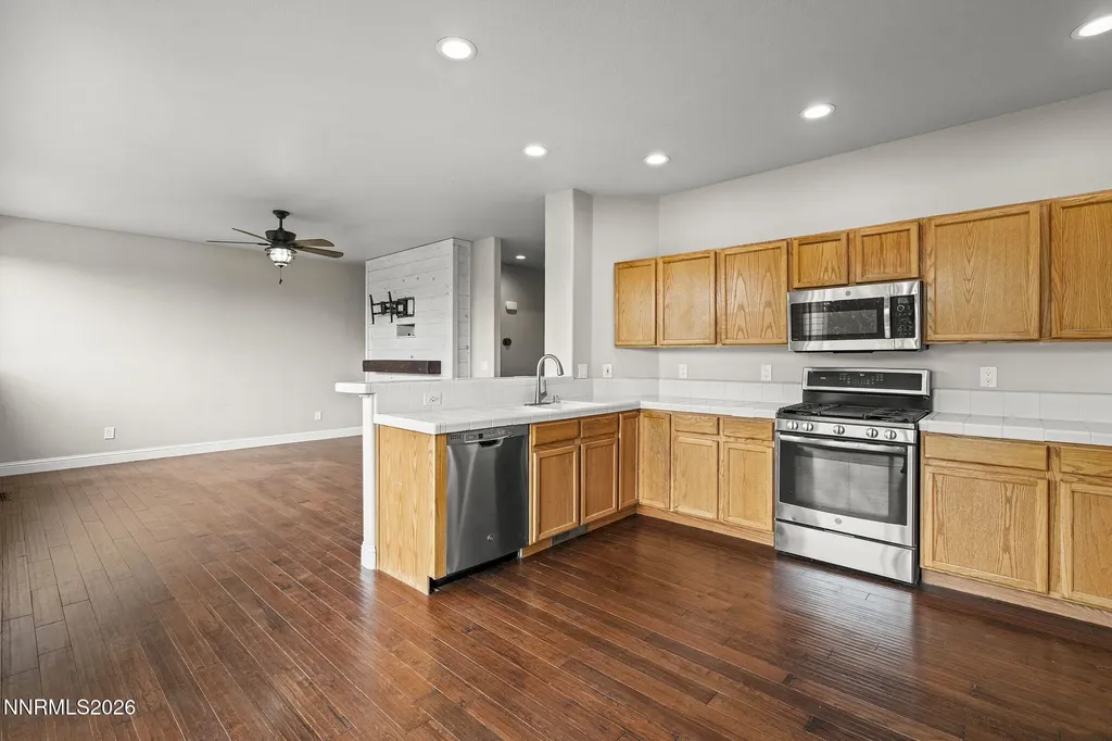 2811 Hawks View Sparks NV 89436