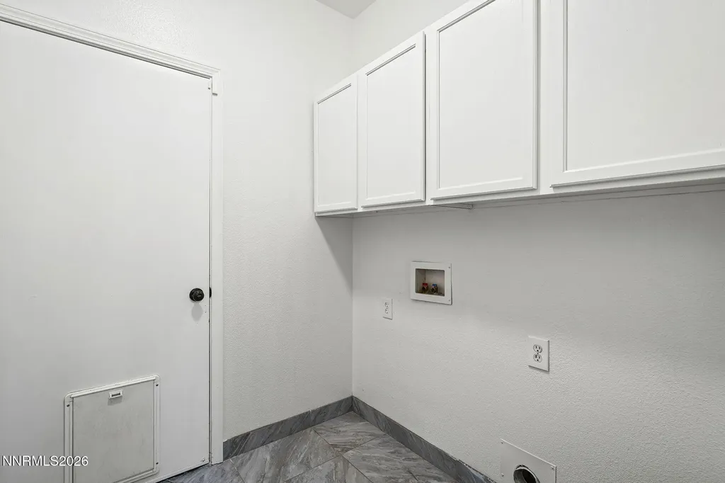 2811 Hawks View Sparks NV 89436