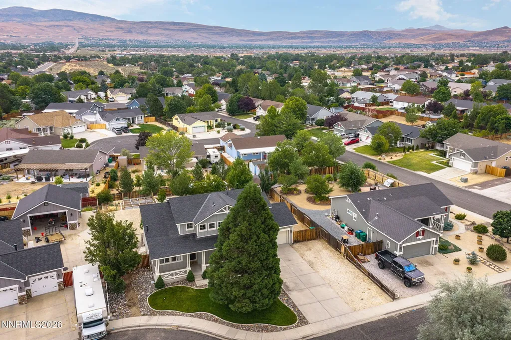 2811 Hawks View Sparks NV 89436