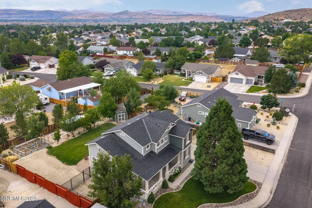 2811 Hawks View Sparks NV 89436