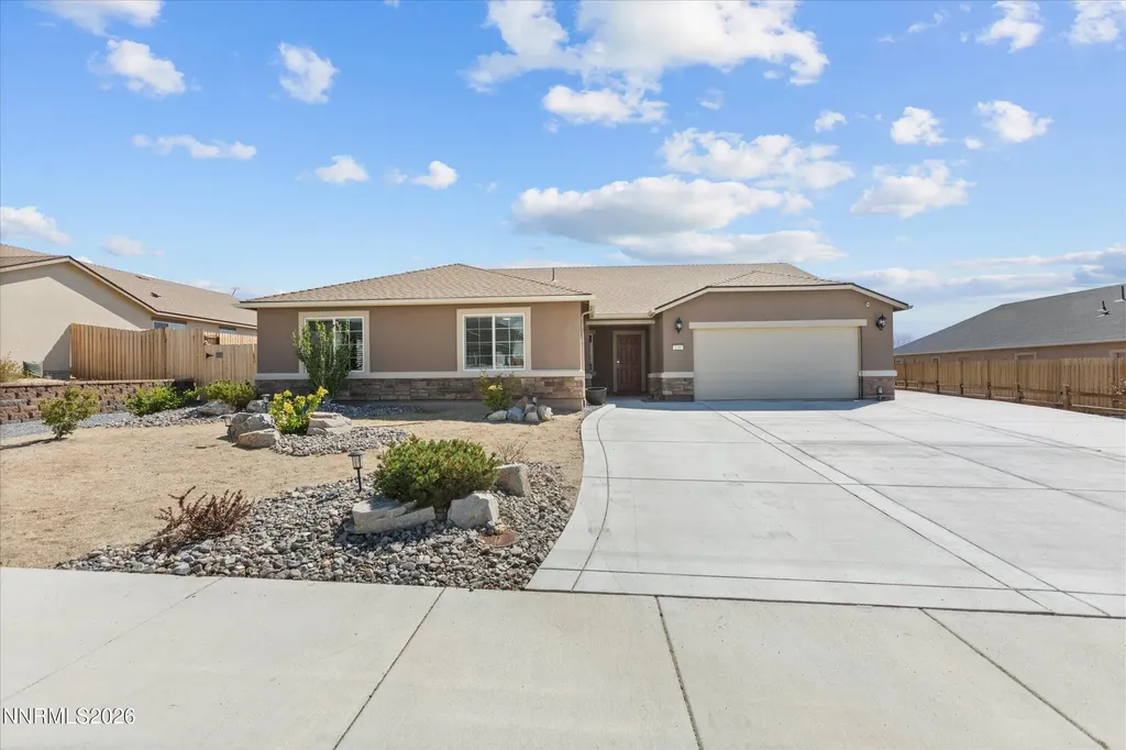 230 Orderville Dayton NV 89403