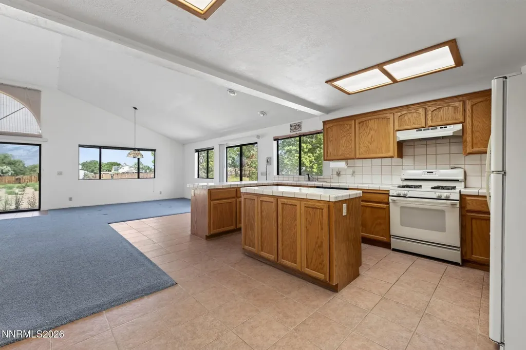 2724 Stewart Minden NV 89423