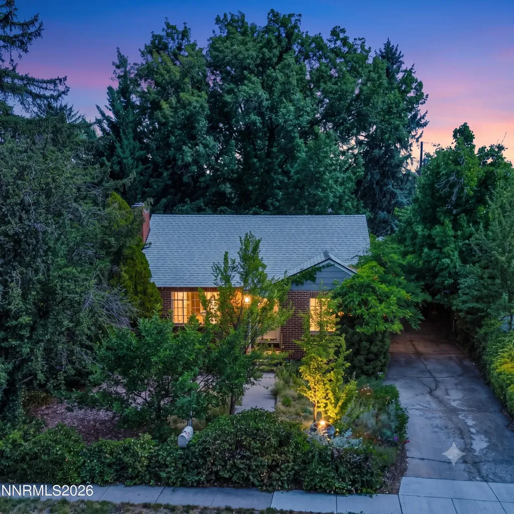 236 Bonnie Briar Reno NV 89509
