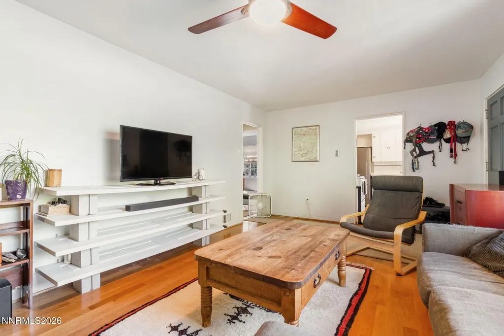 236 Bonnie Briar Reno NV 89509