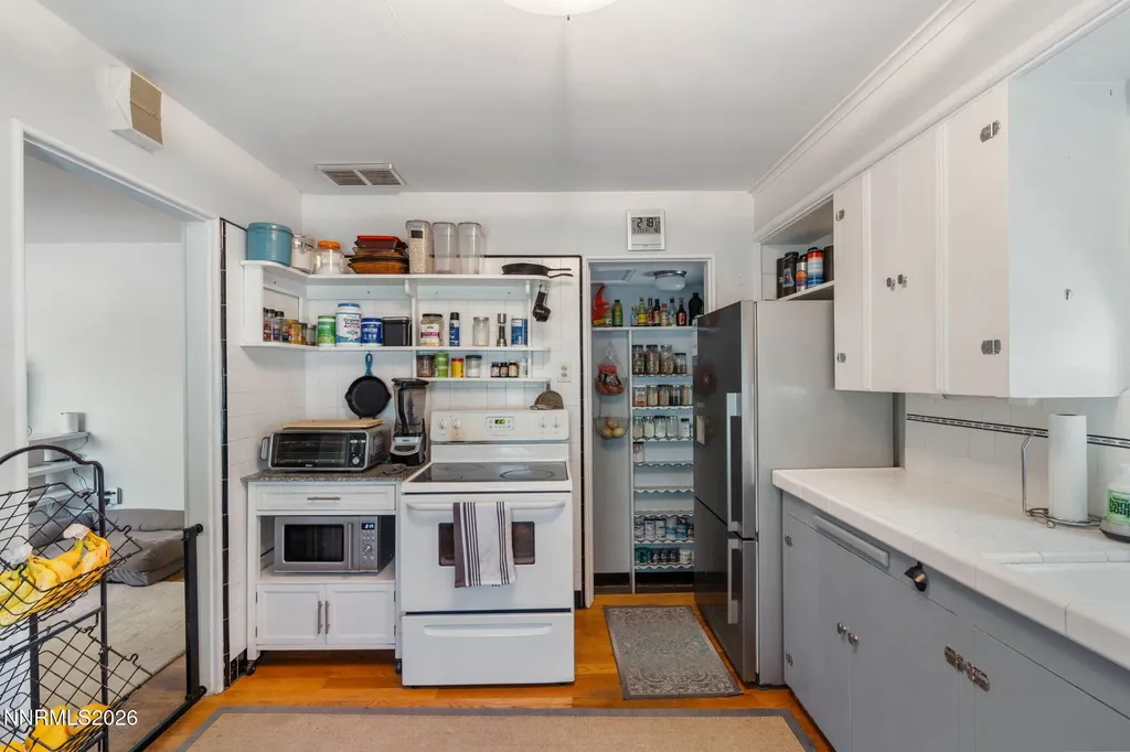 236 Bonnie Briar Reno NV 89509